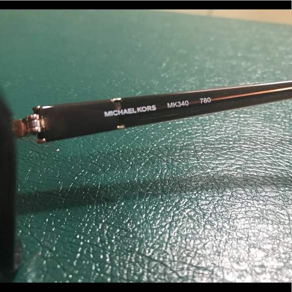 MICHAEL KORS Eyeglasses - Picture 3 of 3